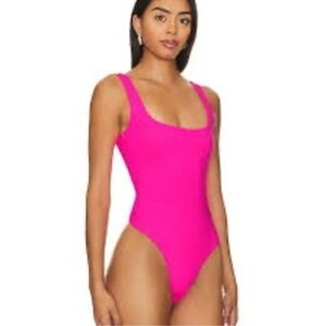 Good American scuba Vibrant pink bodysuit square neck size S